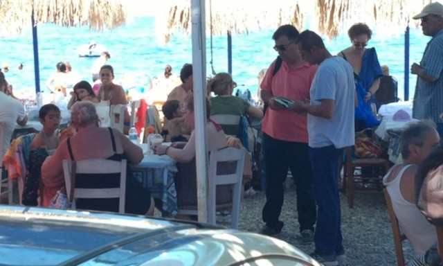 Έβγαλε «λαβράκι» το ΣΔΟΕ: Δεκάδες παραβάσεις σε καφετέριες και ταβέρνες (pics&vid)