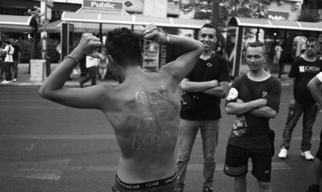 Πορεία διαμαρτυρίας στο Σύνταγμα για τα κλειστά σύνορα