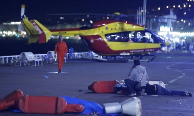 Επίθεση Γαλλία: Πληροφορίες για ομηρία σε ξενοδοχείο και εστιατόριο