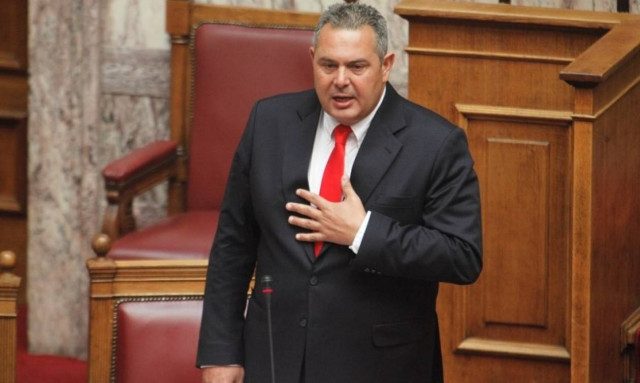 Ο Καμμένος διαλύει τον Ελληνικό Στρατό