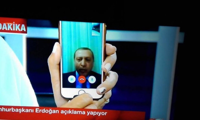 Πραξικόπημα Τουρκία: Η κίνηση - ματ του Ερντογάν – Έτσι «έπνιξε» το πραξικόπημα (vid)