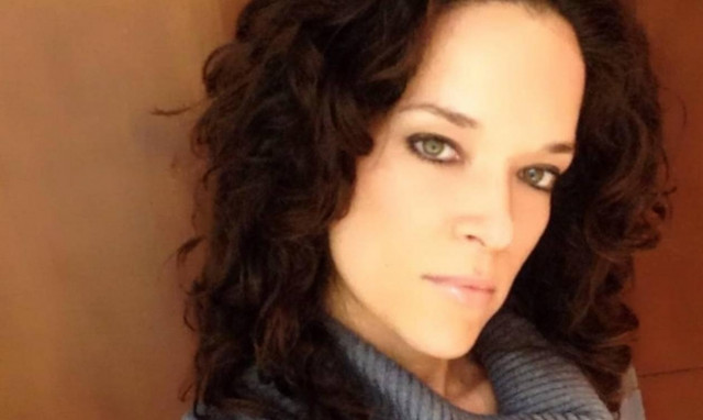 Ποια γνωστής Ελληνίδας ηθοποιού είναι αδελφή;