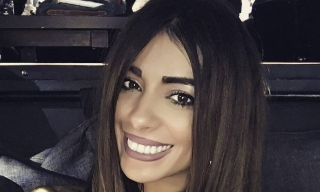 Η Αρναούτη και το Instagram. Η περούκα τα φίλτρα και η τραχειοτομή