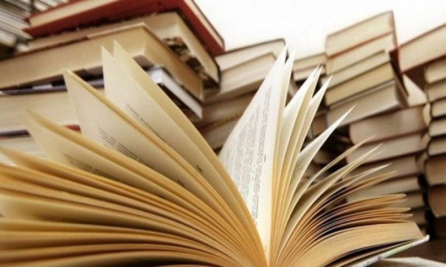 Ηράκλειο: Άνοιξε τις πύλες της η Εκθεση Βιβλίου στην πλατεία Ελευθερίας