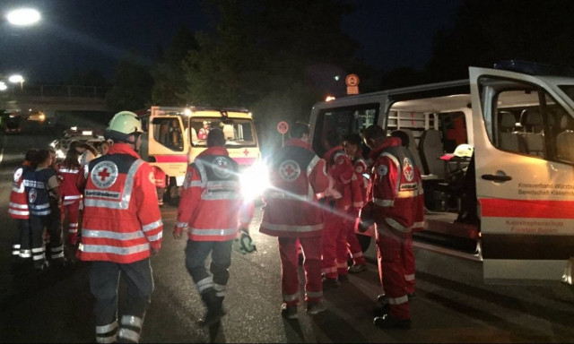 Επίθεση Γερμανία: Τρόμος σε τρένο - Αφγανός πρόσφυγας επιτέθηκε σε επιβάτες με τσεκούρι (Vids)