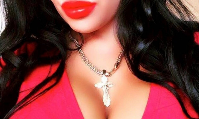 Σέξι αστυνομικός ανέβασε αυτό το βίντεο και απολύθηκε – Μετά βρήκε δουλειά ως…