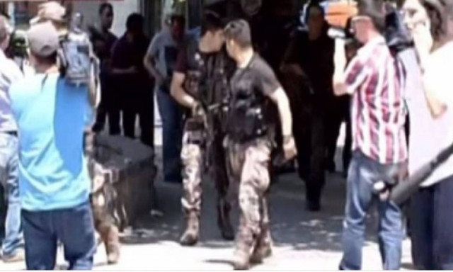 Νεκρός ο άνδρας που άνοιξε πυρ έξω από τα δικαστήρια στην Άγκυρα