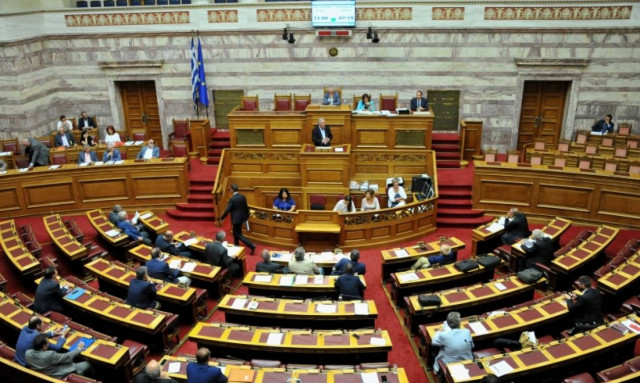 Εκλογικός νόμος: Αγεφύρωτες οι διαφορές κυβέρνησης και αντιπολίτευσης