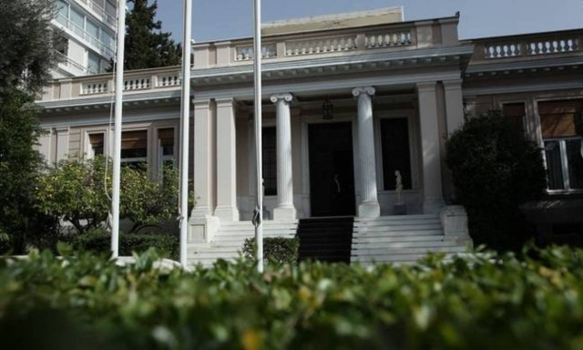 «Σανίδα σωτηρίας» σε ΠΑΣΟΚ και Ποτάμι ψάχνει η κυβέρνηση για τον εκλογικό νόμο