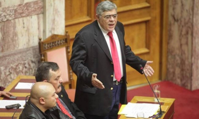 Εκλογικός νόμος - Μιχαλολιάκος: «Δεν είμαστε ουρά κανενός» - Αποχώρησε η Χρυσή Αυγή (vid)