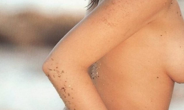 Ολόγυμνο το κορίτσι του ελληνικού «The Voice»