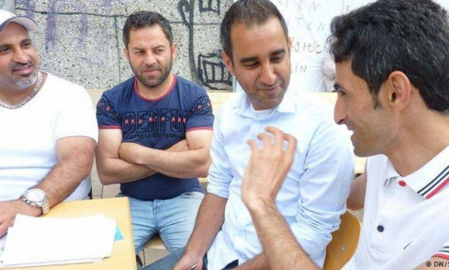 DW: Ρεκόρ μετανάστευσης στη Γερμανία το 2015