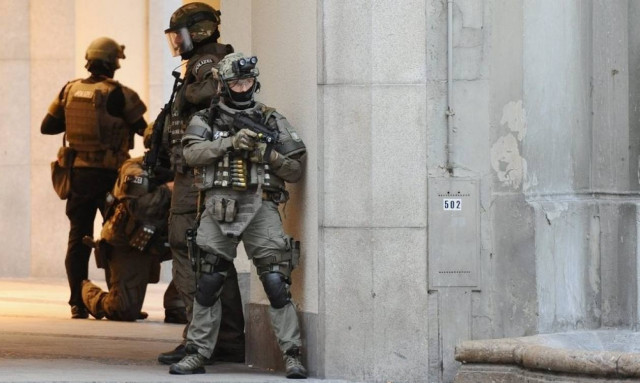 Επίθεση στο Μόναχο: Άγνωστα τα κίνητρα του δράστη - Έλληνας ανάμεσα στα θύματα (Pics & Vids)