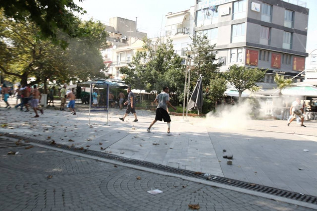 Αποστολή Θράκη: Ένταση  στην συγκέντρωση των μειονοτικών στην Κομοτηνή  (pics+vid)