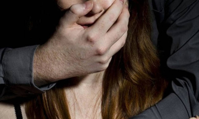 Τρόμος με «δράκο» στο Μετρό - Επιτέθηκε σε γυναίκα μέρα μεσημέρι!