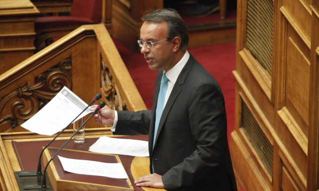 Βουλή - Εξεταστική για Μνημόνιο: Άγρια κόντρα Σταϊκούρα - Μπαλαούρα για το «Plan X»