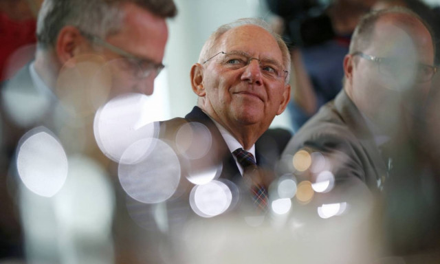 Spiegel: Δύο μέτρα και δύο σταθμά για Ισπανία και Ελλάδα από τον Σόιμπλε