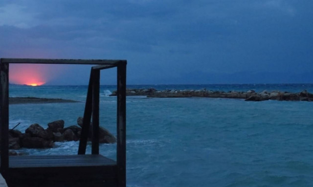 Καιρός: Τρέξτε στην παραλία πριν «χτυπήσουν» οι βροχές - Από πότε θα το... γυρίσει σε μίνι καύσωνα