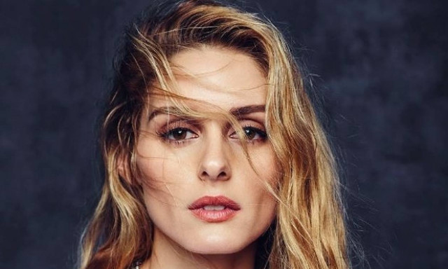 Olivia Palermo: Ο κανόνας ομορφιάς που τηρεί πάντοτε & το οικονομικό υλικό που χρησιμοποιεί!