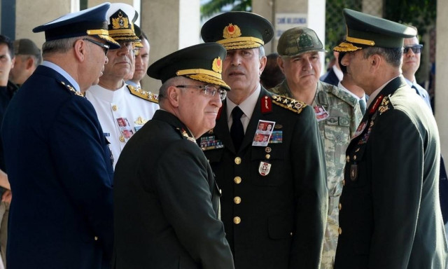 Παραμένει στη θέση του ο αρχηγός του τουρκικού ΓΕΕΘΑ