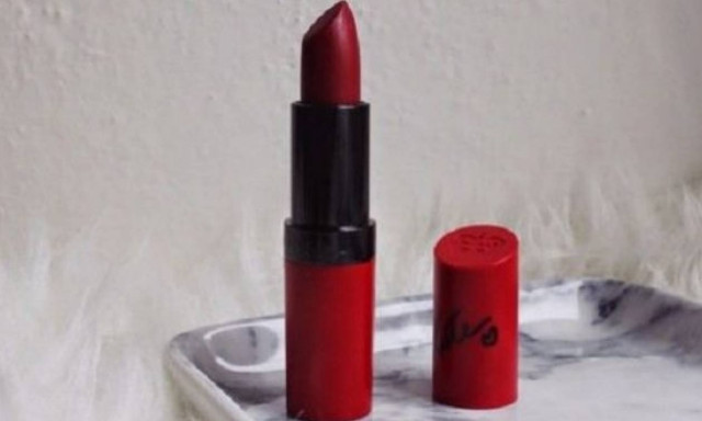 Γνωρίζετε ποια καλλυντικά πρέπει να βάζετε στο ψυγείο το καλοκαίρι και ποια όχι;