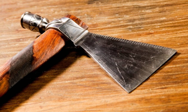 Καλάβρυτα: Ηλικιωμένος έζησε τον τρόμο από ληστή με τσεκούρι