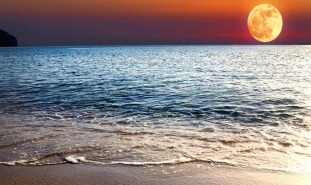 Πανσέληνος Αυγούστου 2016: Πού μπορείτε να απολαύσετε το ολόγιομο φεγγάρι