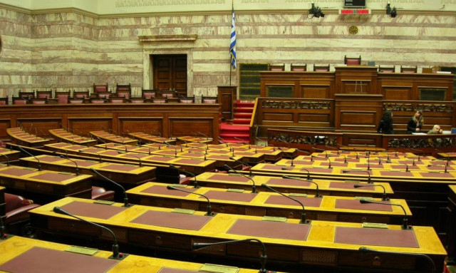 Υπερψηφίστηκε το σχέδιο για τις συμβάσεις παραχώρησης