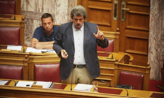 Πέντε δικαστικές ενώσεις κατά Πολάκη