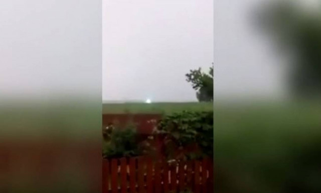 Περίεργο φαινόμενο στον ουρανό της Σιβηρίας – «Τρόμος, κρυφτείτε!» (vid)