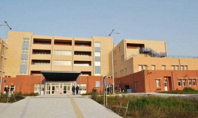 Young British woman in critical condition after accident in Zakynthos bar