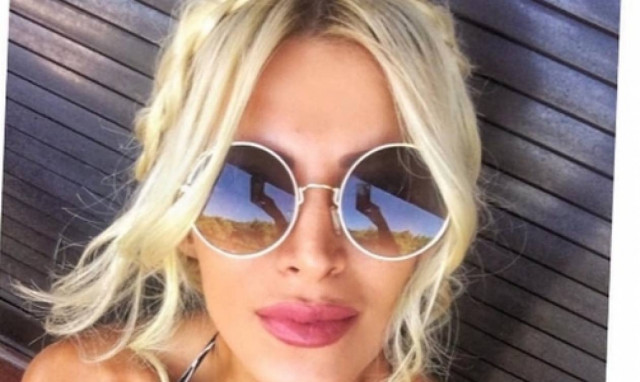 Σαστίσαμε! Η Κατερίνα Καινούργιου φόρεσε το πιο τέλειο μαγιό και άναψε φωτιές με το σώμα της