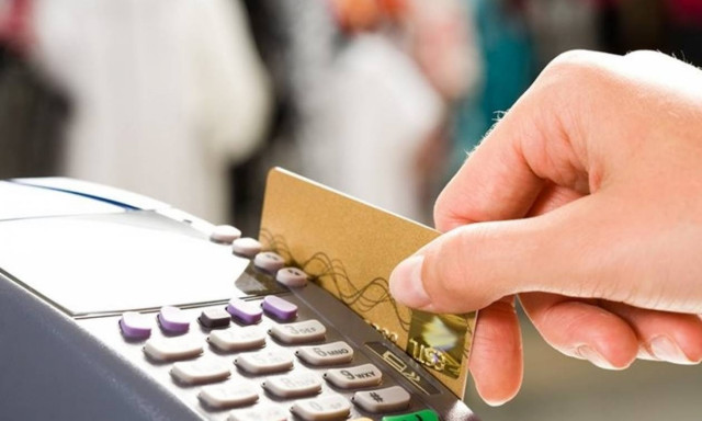 Πλαστικό χρήμα: Έρχονται σαρωτικές αλλαγές – Τι ισχύει με το αφορολόγητο