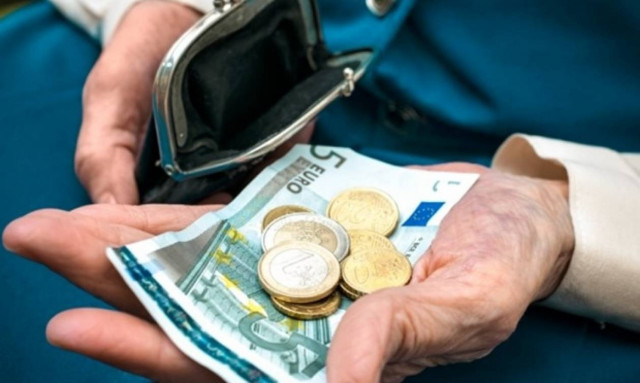 Αντισυνταγματικές οι μειώσεις των κύριων και επικουρικών συντάξεων