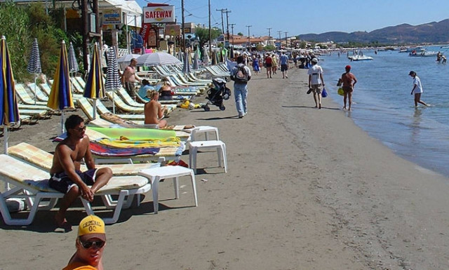 Αντιδήμαρχος Λαγανά: Παράνομοι οι περισσότεροι επιχειρηματίες στις παραλίες