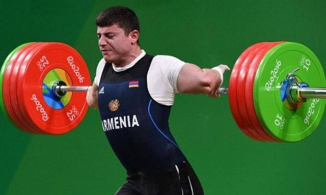 Ρίο 2016: Εικόνες - σοκ - Φρικτός τραυματισμός αρσιβαρίστα (photo+video)