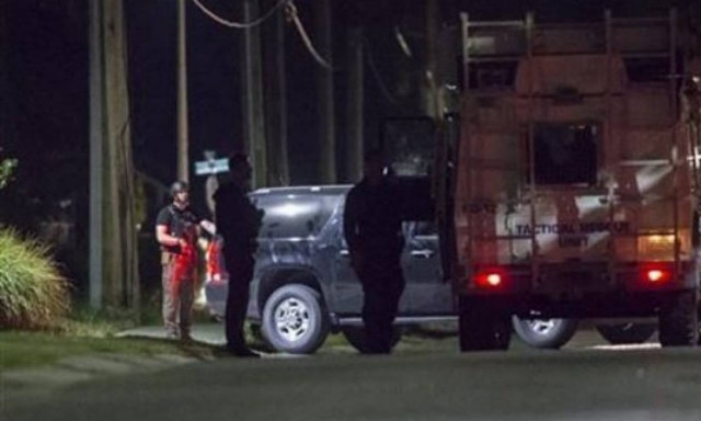 Canadian police 'kill suspect in anti-terror operation'