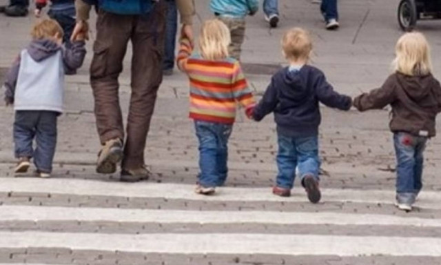 Συντάξεις: Προϋποθέσεις εξόδου για άνδρες με ανήλικα τέκνα και τριτέκνους