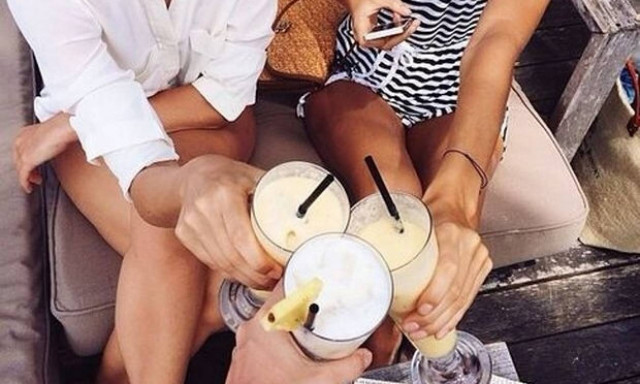 Τα 5+1 πιο αγαπημένα κοκτέιλ του καλοκαιριού