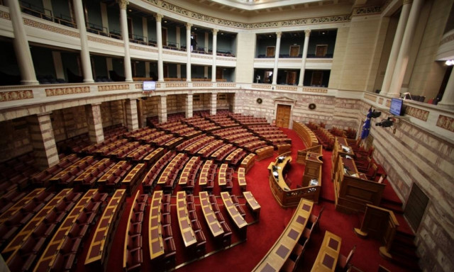 Spiegel: Πώς η Ελλάδα θα μπορούσε να διεκδικήσει 296 δισ. ευρώ από τη Γερμανία