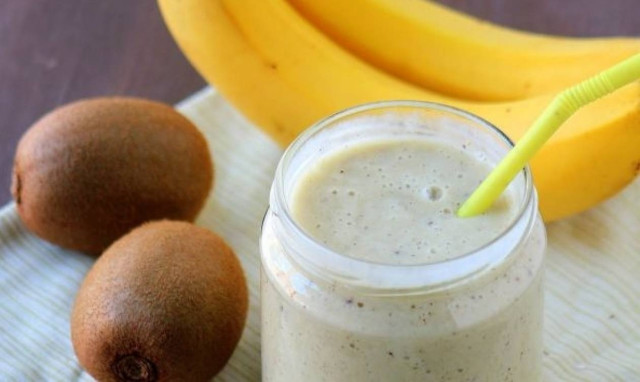 Δροσιστικό smoothie με ακτινίδιο και μπανάνα!