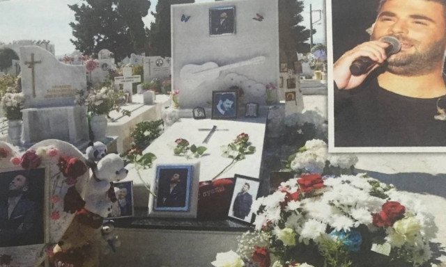 Παντελής Παντελίδης: Μπράβος με όπλο έδιωχνε κόσμο από τον τάφο του τραγουδιστη