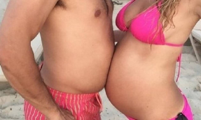 Ελληνίδα παρουσιάστρια... «κοιλιά με κοιλιά» με τον σύντροφό της!