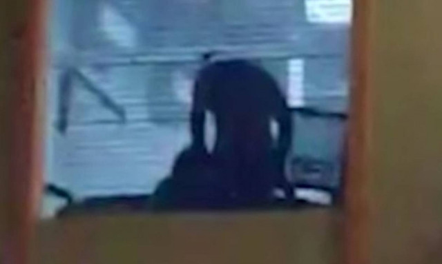 Σάλος με ακατάλληλο βίντεο: Αντί για Pokemon έπιασε παντρεμένη γραμματέα να κάνει σεξ στο γραφείο!