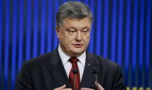 Ουκρανία: Έτοιμος να επιβάλει στρατιωτικό νόμο ο Ποροσένκο