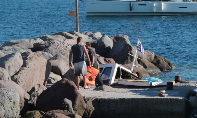 Τραγωδία στην Αίγινα: Ποιοι λένε ψέματα; Ποιος είναι ο χειριστής και ποιος ο ιδιοκτήτης του σκάφους;
