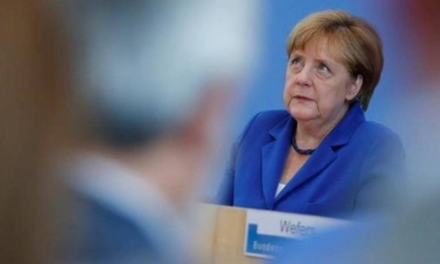 Μέρκελ: Η μπούρκα εμποδίζει την ενσωμάτωση των μουσουλμάνων στην κοινωνία