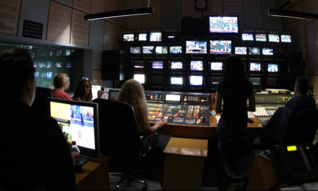 Τηλεοπτικές αδειες: Θα χυθεί... αίμα για τις 4 συχνότητες