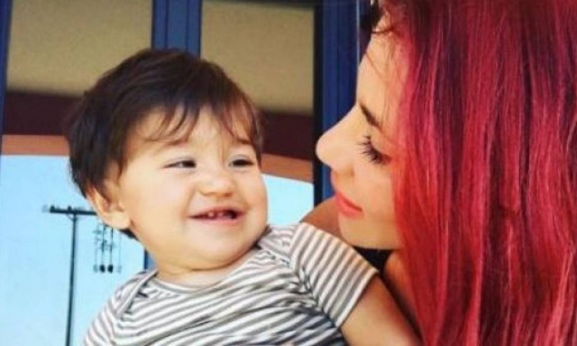 Αννέτ Αρτάνι: «Δεν είναι καθόλου εύκολο να έχεις κατάθλιψη ειδικά όταν έχεις ένα παιδί»