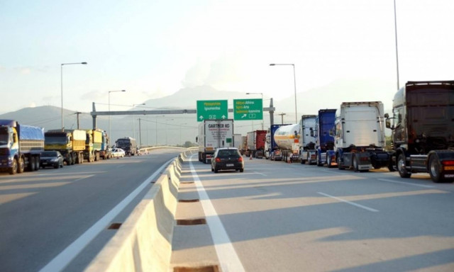 Έρχονται τσουχτερά πρόστιμα για φορτηγά που κινούνται χωρίς άδεια στο παράπλευρο οδικό δίκτυο